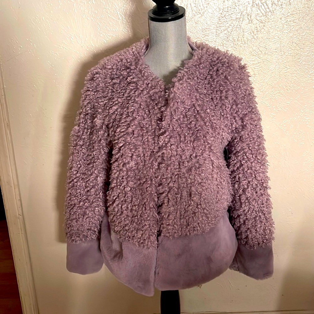 i never used.! and it’s small for me now i love this jacket.!!